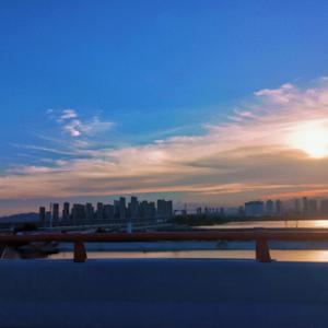 国产aV熟妇人震精品一品二区
